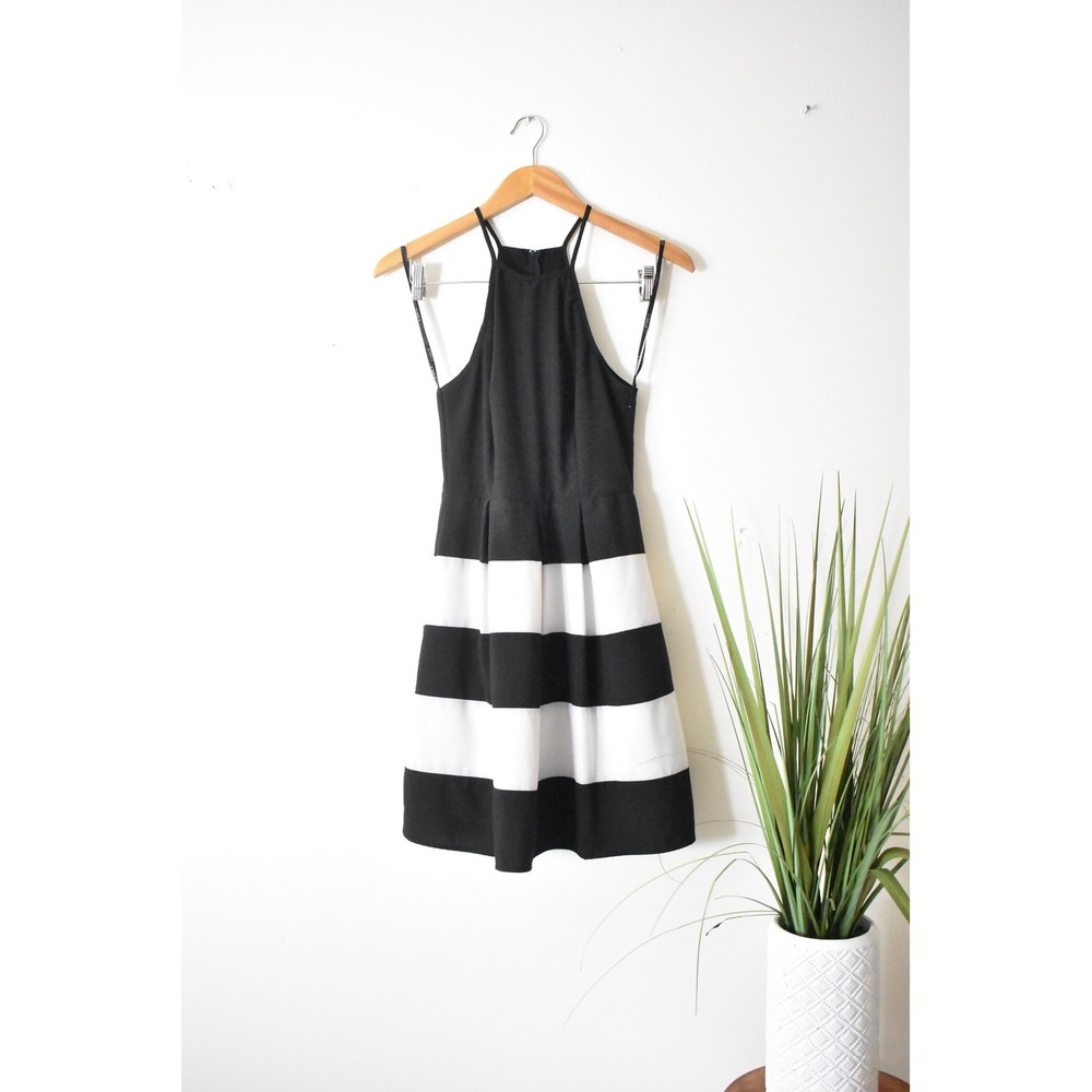 B. Darlin Fit Flare Dress Women 5/6 Black White Y2K Striped Halter Pleated - Picture 7 of 10